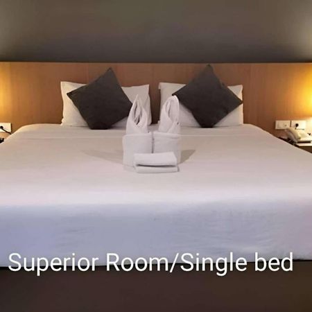 Hotel S Tara Grand Surat Thani Zewnętrze zdjęcie