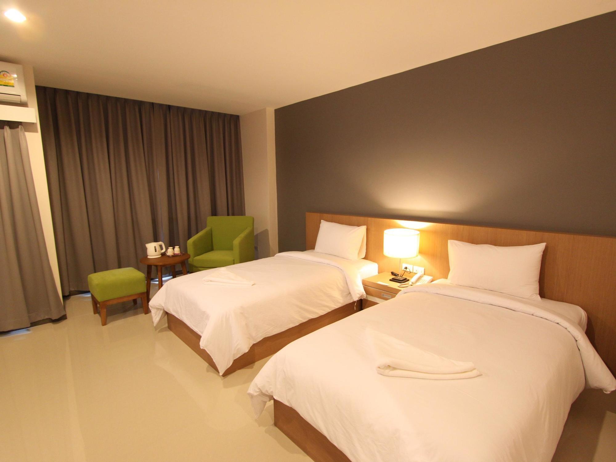 Hotel S Tara Grand Surat Thani Zewnętrze zdjęcie