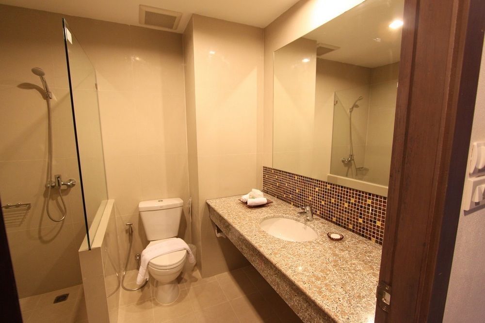 Hotel S Tara Grand Surat Thani Zewnętrze zdjęcie